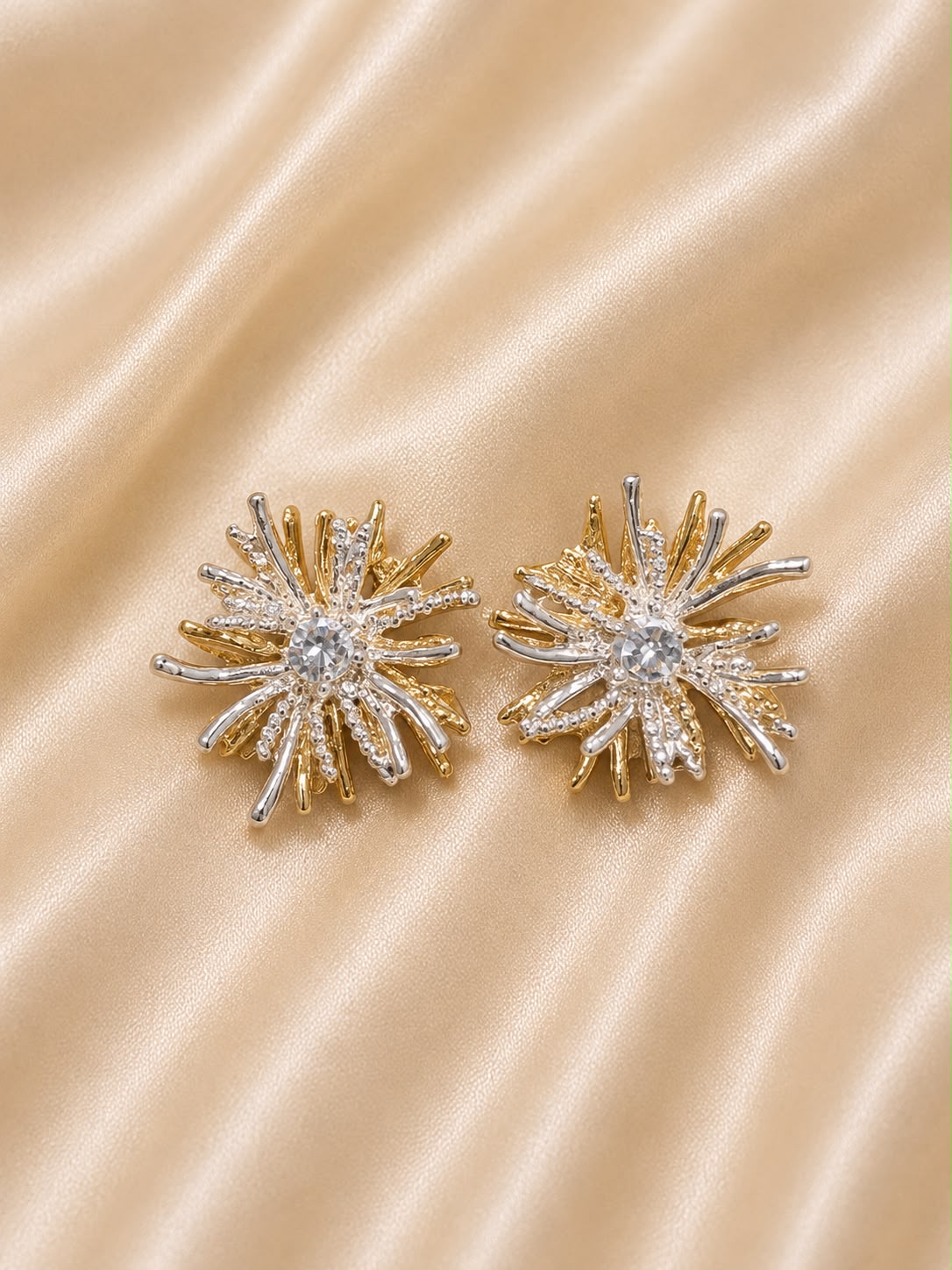 Solaris Luxe Studs