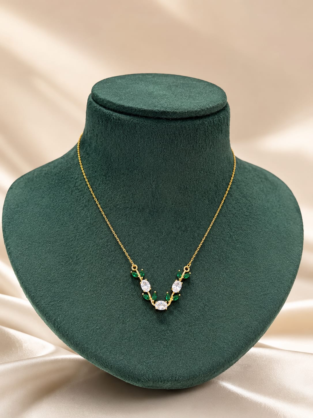 The Verdant V Grace Necklace