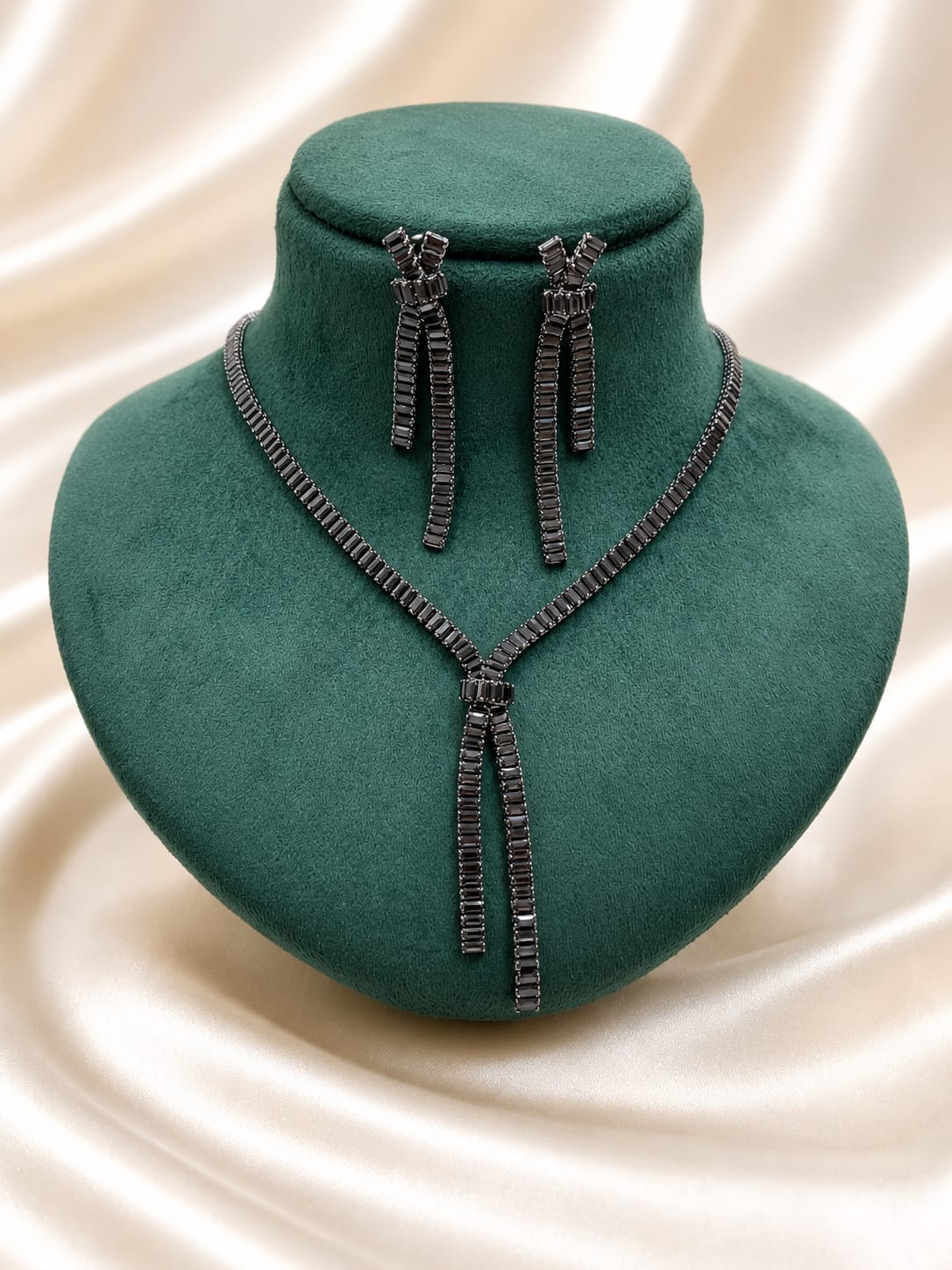 The Midnight Ribbon Elegance